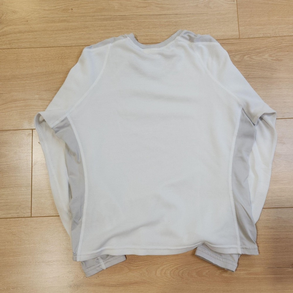 Patagonia Shirt Womens Small White Long Sleeve Raglan Base Layer Top Lightweight - Picture 4 of 8